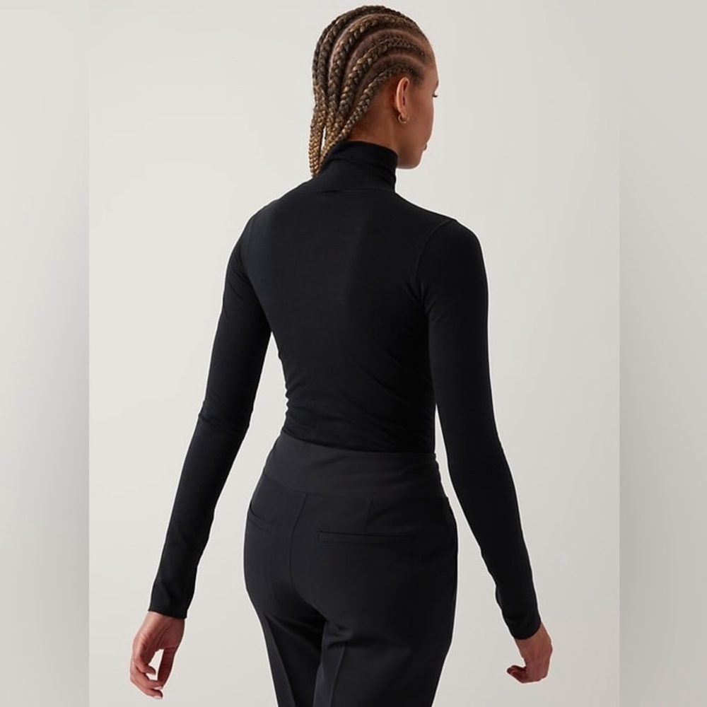 NWT Athleta FORESTHILL ASCENT TURTLENECK black size Small - Picture 2 of 7